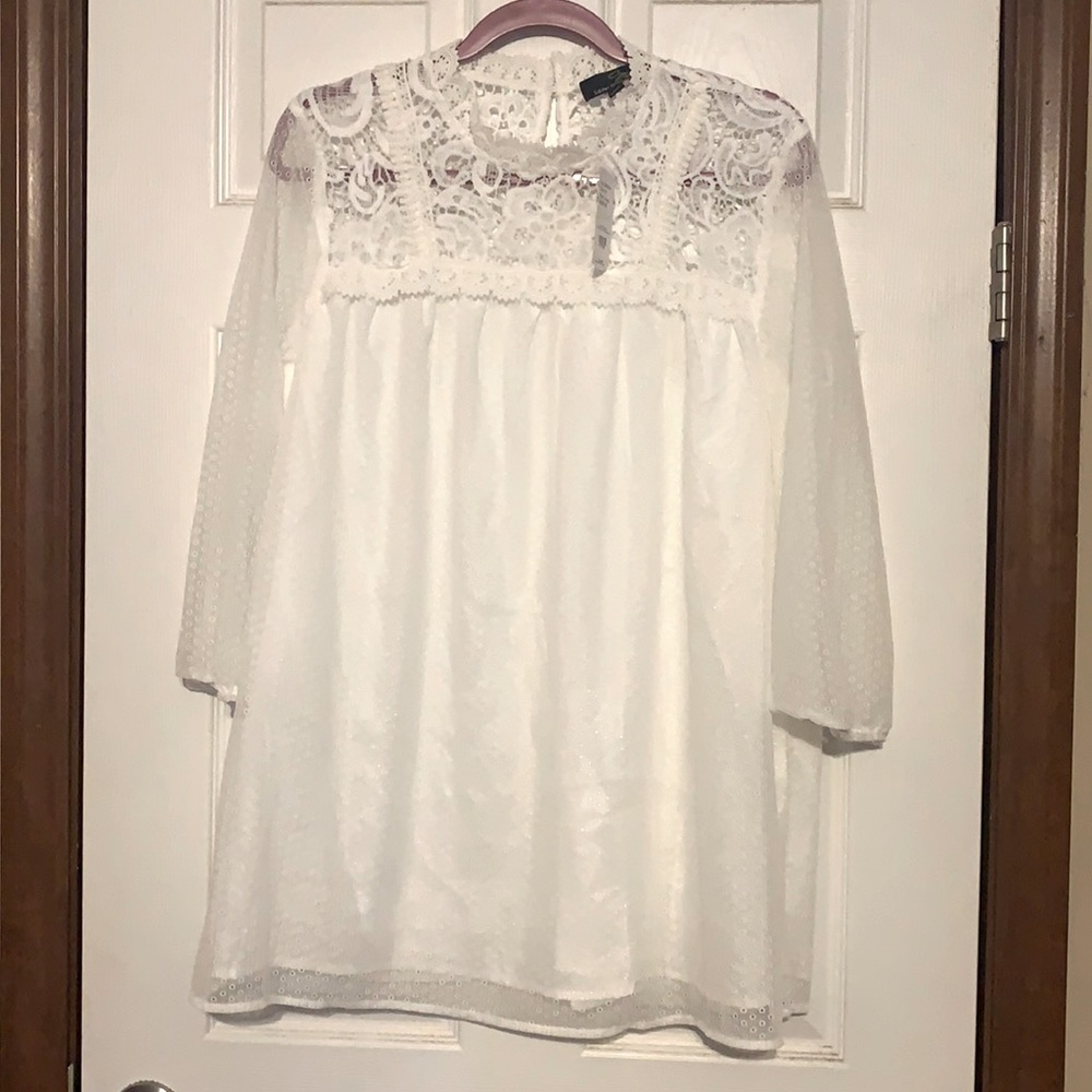 Suzanne Betro White NWT Lace Tunic